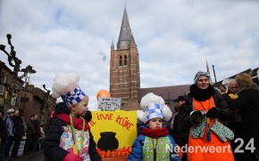 Carnavals kinderoptocht Basisscholen 2013 924