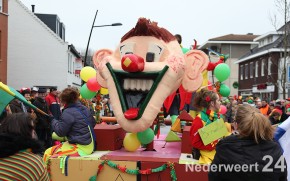 Carnavalsoptocht V.V. de Pinmaekers Nederweert 2013 1183