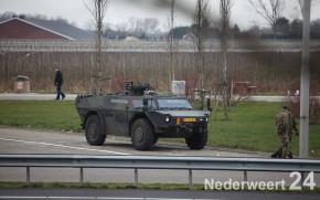 Ongeval Fennek legervoertuig met personenauto A2