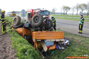 Auto op de koop in de sloot A2