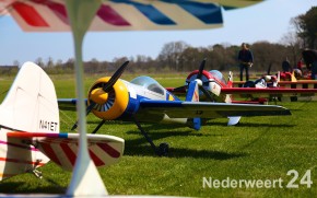 Modelvliegtuigen Nederweert Leveroy tijdens Big Scale Acro Fly-in