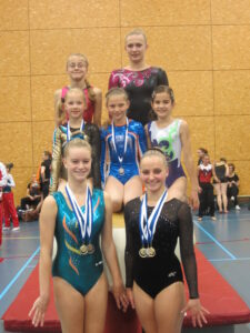 podiumplaatsen voor turnsters GV Wilskracht