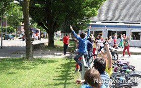 Kwik op vloer. Ontruiming basisisschool Leuken in Weert