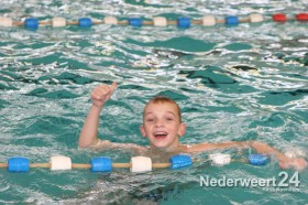 Zwem4daagse Nederweert bij sportcentrum Laco