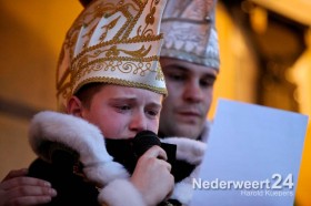 Turf oploating en sleutel terug bij Burgemeester van Nederweert