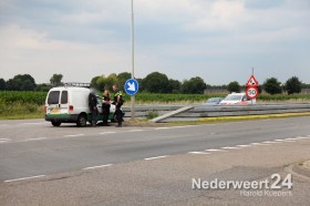 ongeval Ringbaan Noord bij afslag Kampershoek. Auto op vangrail