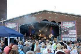 Foto's Festeynderplein 2014 Nederweert Eind