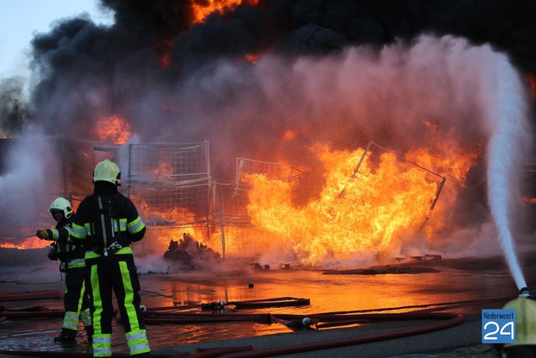 Zeer grote brand Roggel Frambozenkwekerij 4224