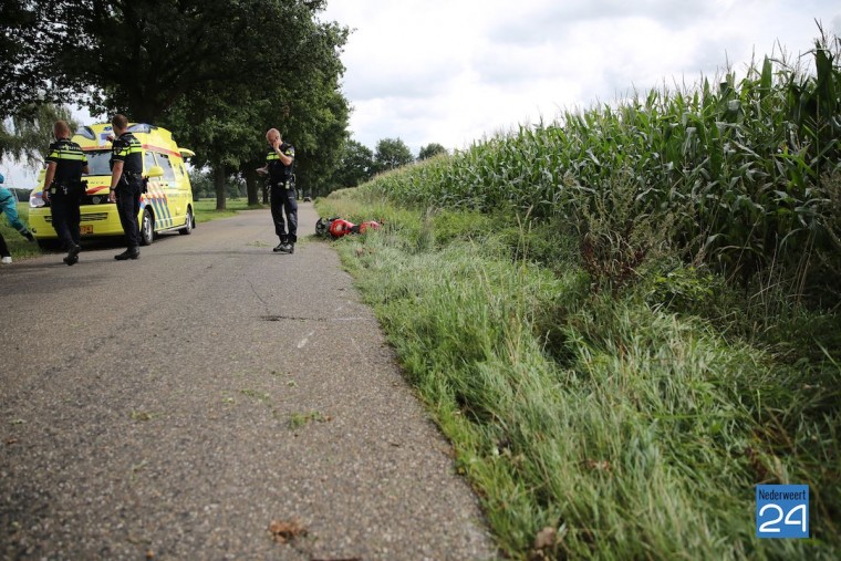 Motorrijder gewond Leveroysedijk  5783