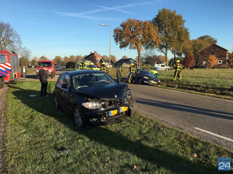 botsing auto's Hennenstraatje-Ittervoorterweg