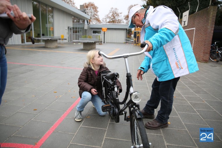 Fietscontrole Veiligverkeer Nederweert op Basisschool Budschop 7118