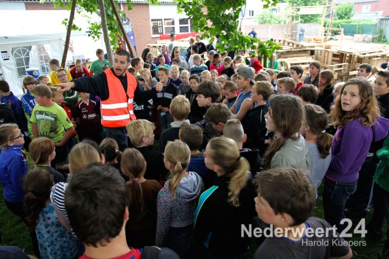 Timmerdorp Budschop van start Jong Nederland Budschop Nederweert