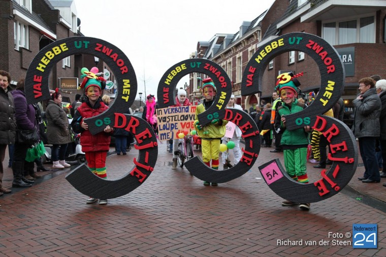 Carnavalsoptocht Nederweert 2016-33