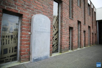 grafsteen Pastoor Seegers Budschop 16-6-1916 - 20-11-1992-1