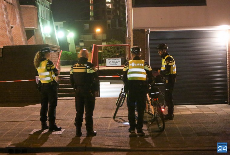 Man zwaargewond op Stadhuisplein Weert-0817