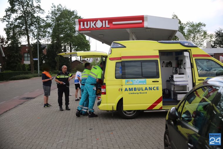 Aanrijding bestelbus-motor Heythuysen (2)