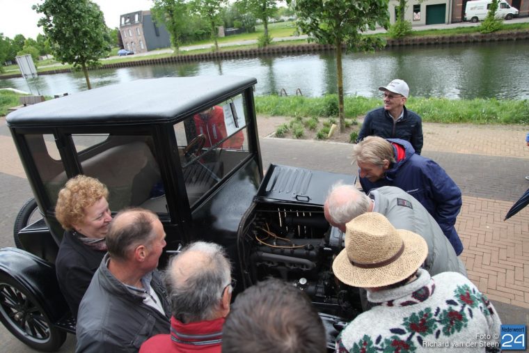 Weerter Oldtimerboulevard 15-5-2016 20