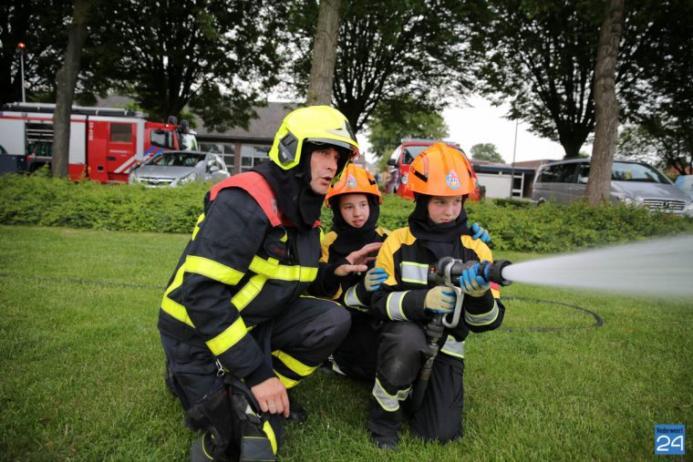 Jeugdbrandweer Nederweert oefening-23