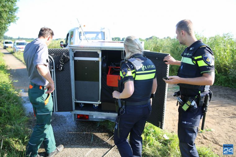 Annhanger gedumpt in Kanaal Wessem-Nederweert-12