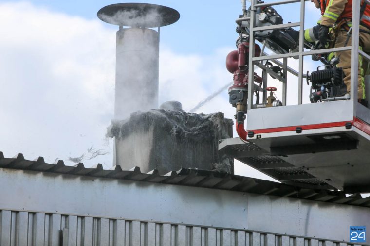 brand-bij-deurenfabriek-someren-4