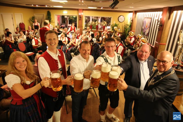 oktoberfest-bi-j-siem-in-zaal-centraal-23