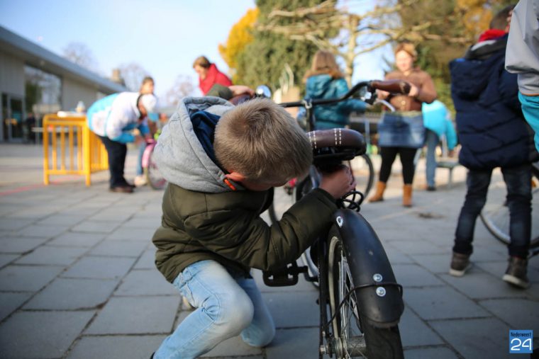 fietscontrole-basisschool-budschop-veilig-verkeer-nederweert-16