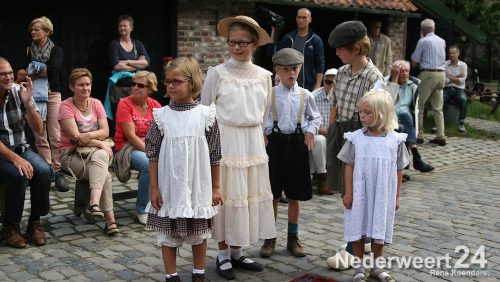 Historische Modeshow Eynderhoof op zondag 8 september 2013