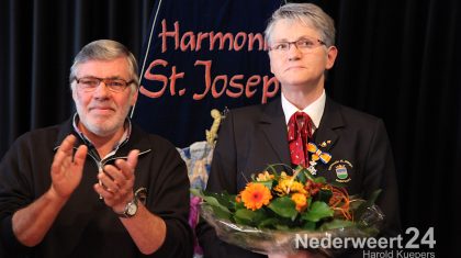 Onderscheiding Harmony St Joseph Nederweert bij Willem Tel Budschop