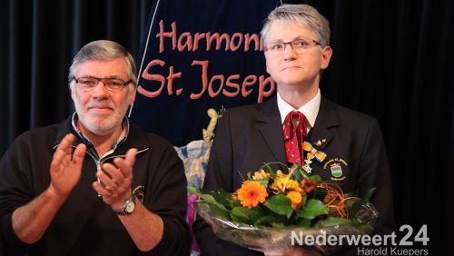 Onderscheiding Harmony St Joseph Nederweert bij Willem Tel Budschop