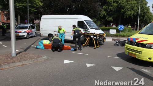 Ongeval Scooter auto op Graafschap Hornelaan - Hofakkerstraat