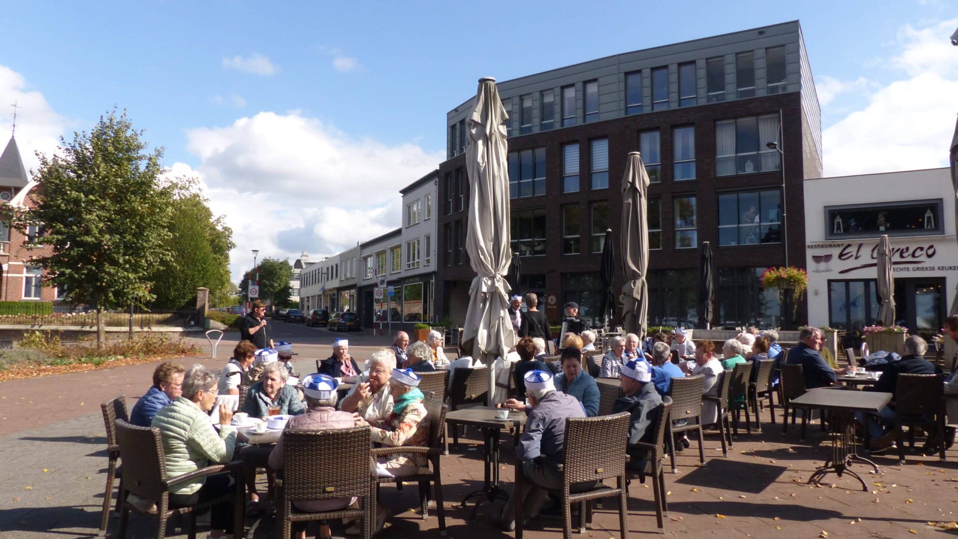 2024_09_25 Huiskamer Nederweert viert 23 jarig bestaan met busreis en boottocht3