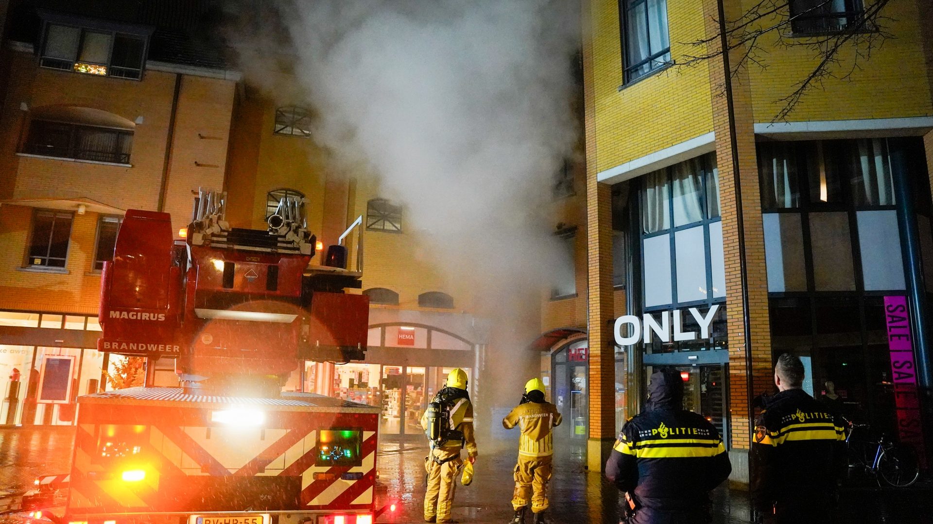 2025_01_05-Woningbrand-Nieuwe-Markt-Wilhelminasingel-Weert-1-1