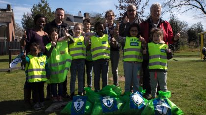 Afvalteam-tijdens-landelijke-opschoondag