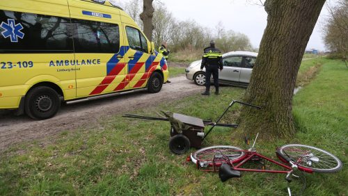 Auto-in-de-sloot-Booldersdijk