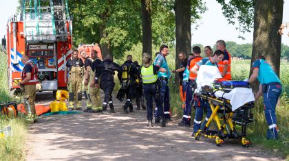 Auto-in-kanaal-Zuid-Willemsvaart-Someren-Sluis-13-8