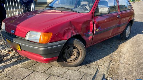 Auto-met-schade-Hulsenweg-2