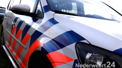 Auto over de kop op de Mildert in Nederweert eenzijdig