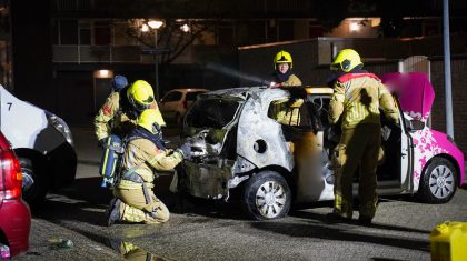 Autobrand-aan-Wilhelminastraat-in-Weert-6