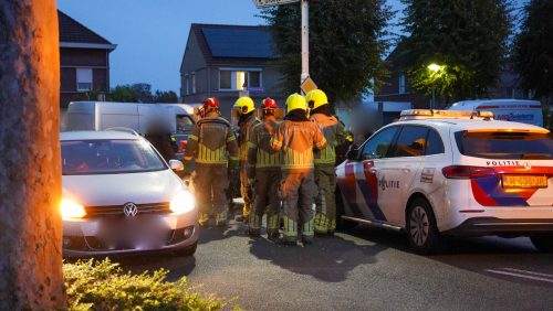 Autos-botsen-op-kruising-Onze-Lieve-Vrouwestraat-in-Ospel-6