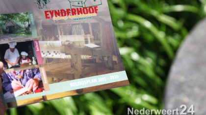 Beleidsplan Eynderhoof aangeboden aan Burgemeester