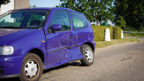 Blikschade-door-botsing-op-kruising-bij-Venloseweg-1