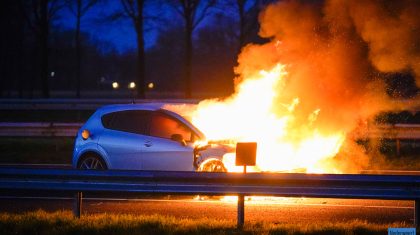 Brand-na-aanrijding-snelweg-A2-Nederweert-1