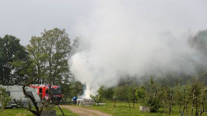 Brandweer-blust-stookvuur-Hoogbosweg-Nederweert-3