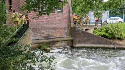 Brandweer-vindt-overleden-kat-waterkrachtcentrale-Roeven-4