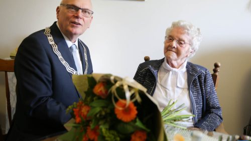 Burgemeester-feliciteerd-To-Knapen-103-jaar-Nederweert-2135