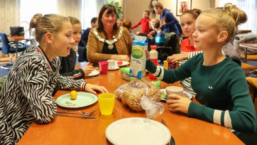 Burgemeestersontbijt-met-IKC-de-Klimop-Nederweert-24