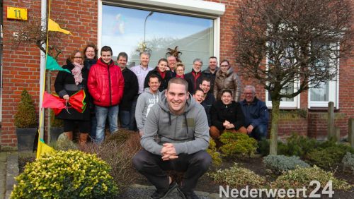 Buurt versierd straat van Prins Rob I St Rochusstraat Nederweert