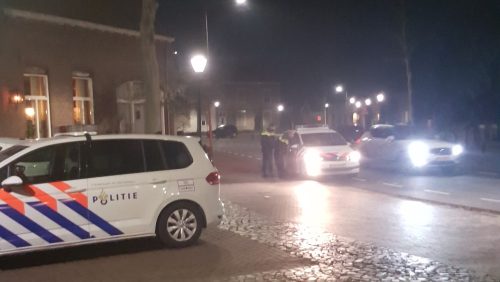 Cafe-bezoekers-achtervolgen-inbreker-in-Leveroy