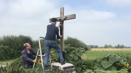 Corpussen-weer-terug-op-de-wegkruisen