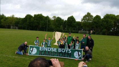 F1-Eindse-Boys-ongeslagen-kampioen